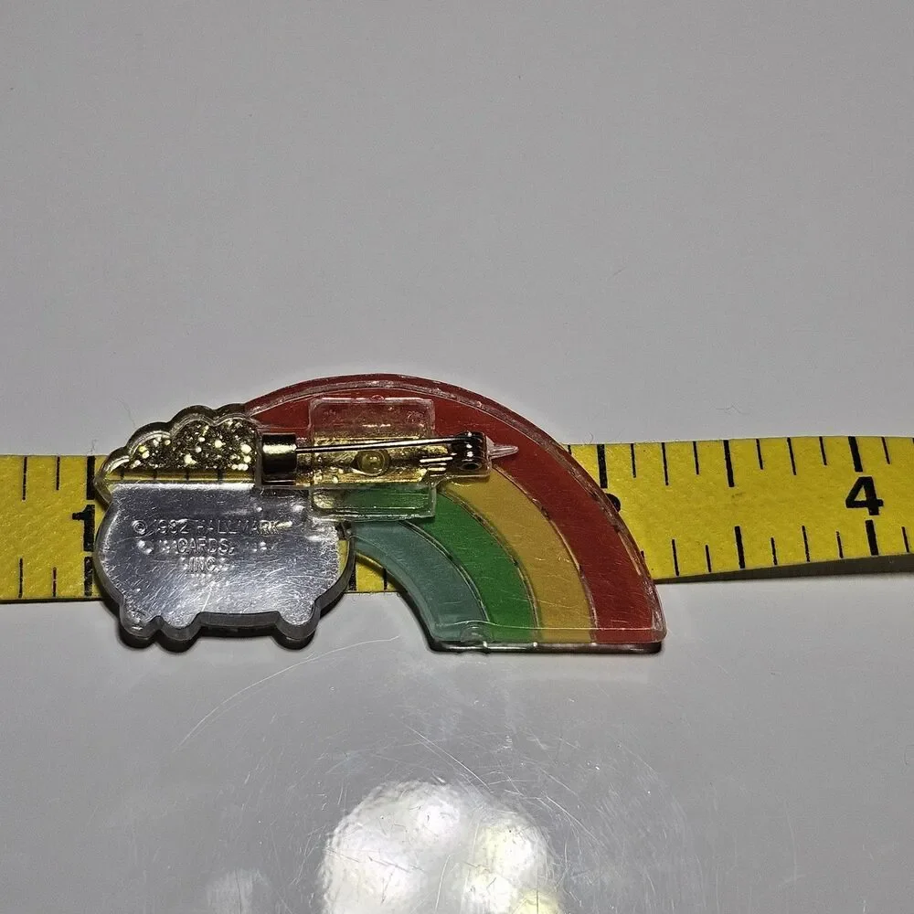 Pot Of Gold At End Of Rainbow Lapel Pin Plastic Size Vintage By Hallmark 1982